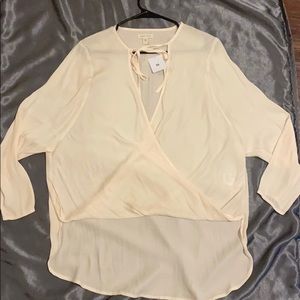 Cream 3/4 sleeve blouse!